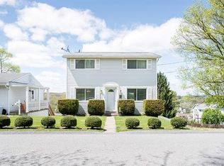 320 Western Ave, Oakdale, PA