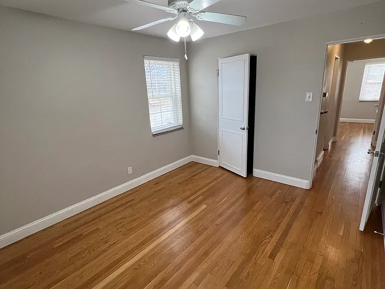 7201 Hampton Ave #2S — Photo 13