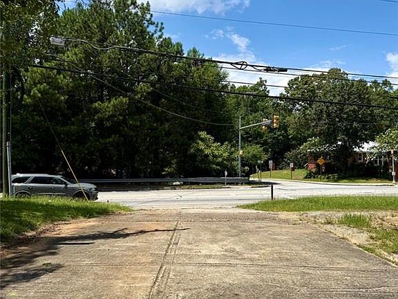 5th image of 5855 Oakdale Rd SE