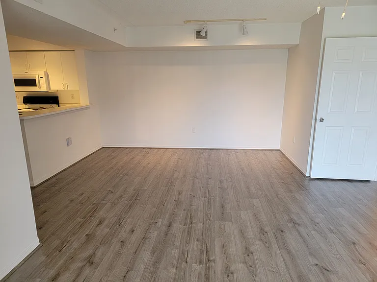 1640 N 42nd Cir #204 — Photo 19