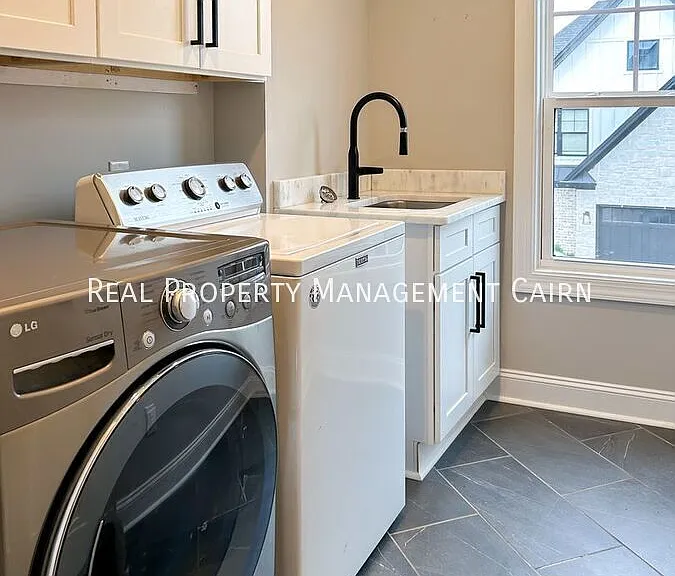 1009 Easton Ct — Photo 39