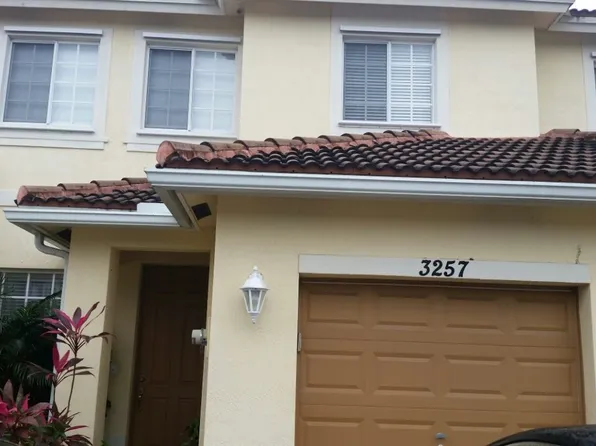 3257 NW 32nd Ter, Fort Lauderdale, FL 33309
