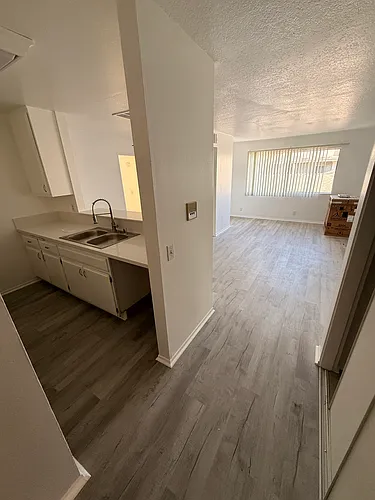 4434 Fulton Ave Photo 1