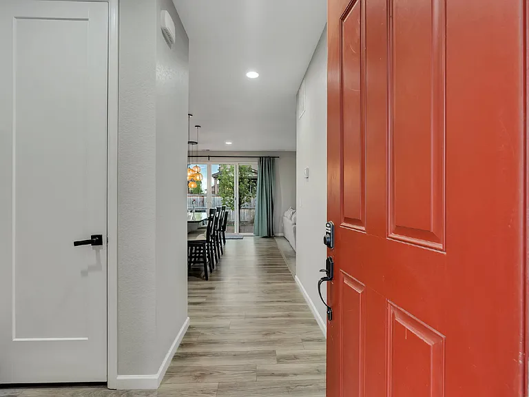 25062 E Cedar Pl — Photo 4