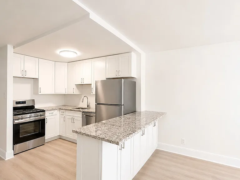 280 Marin Blvd #6G — Photo 3
