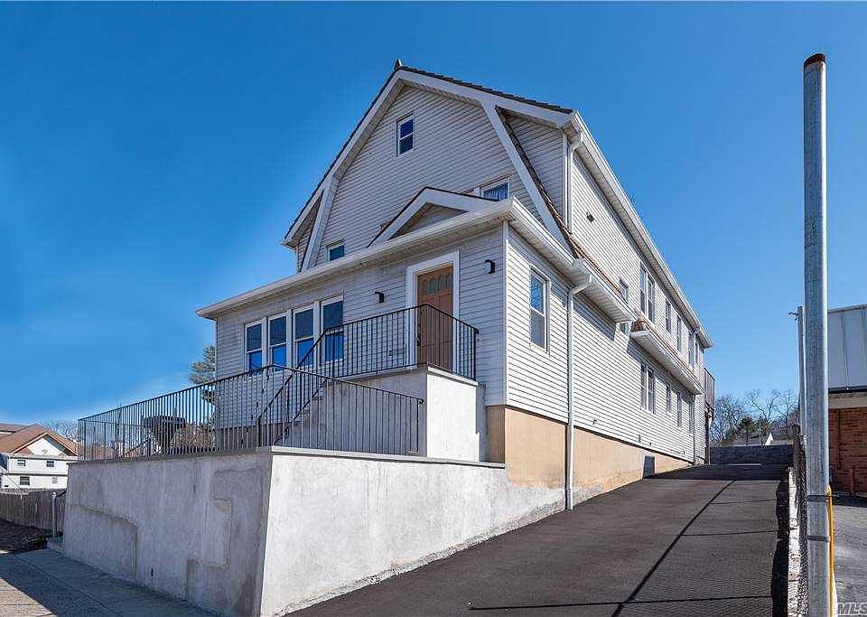1st image of 47 Pine Dr #1F