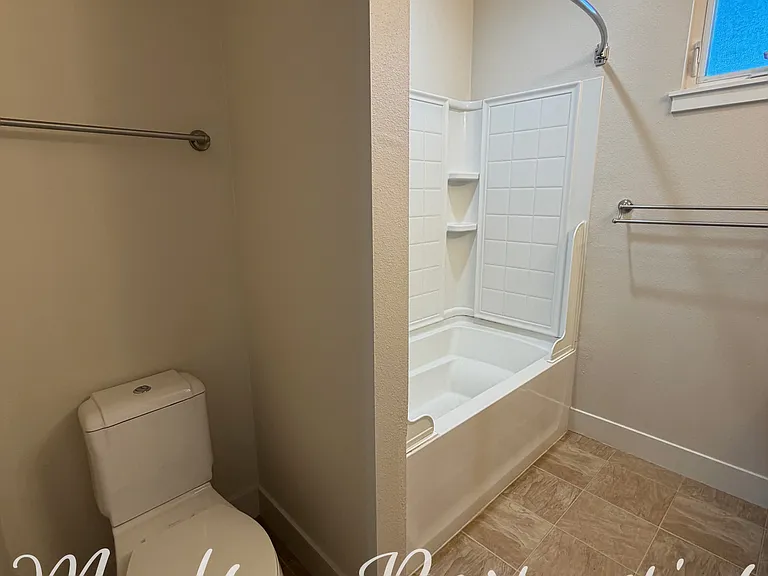 2188 Nord Ave — Photo 11