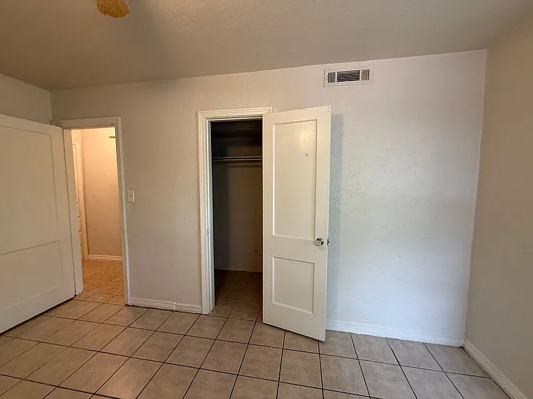 1740 NW 17th St #2 — Photo 18