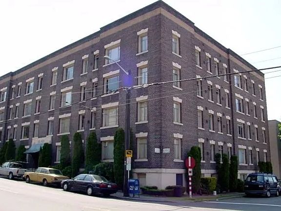 2nd image of 525 Bellevue Ave E APT 405