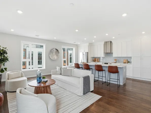 267 Old Colony #601, Boston, MA 02127