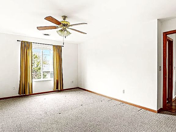 4th image of 3120 White Tail Ln Unit D
