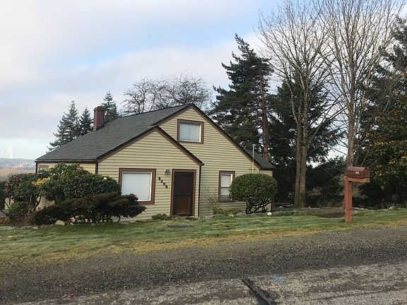 3rd image of 5208 Sumner Heights Dr E