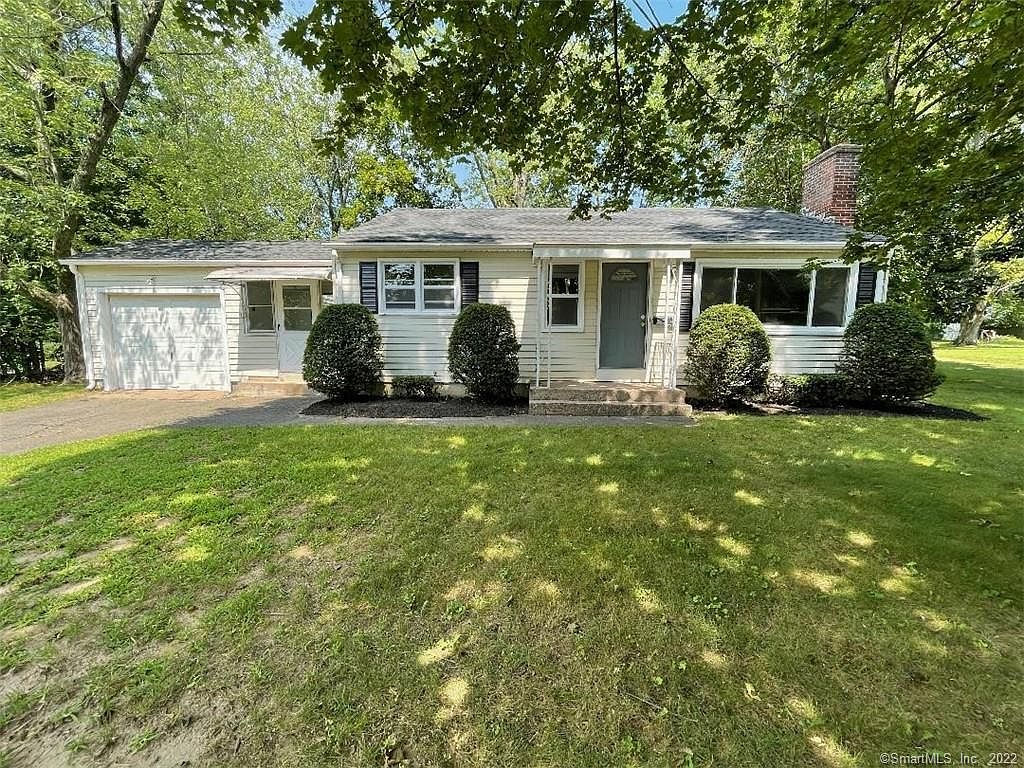 49 North St, Enfield, CT 06082 Zillow