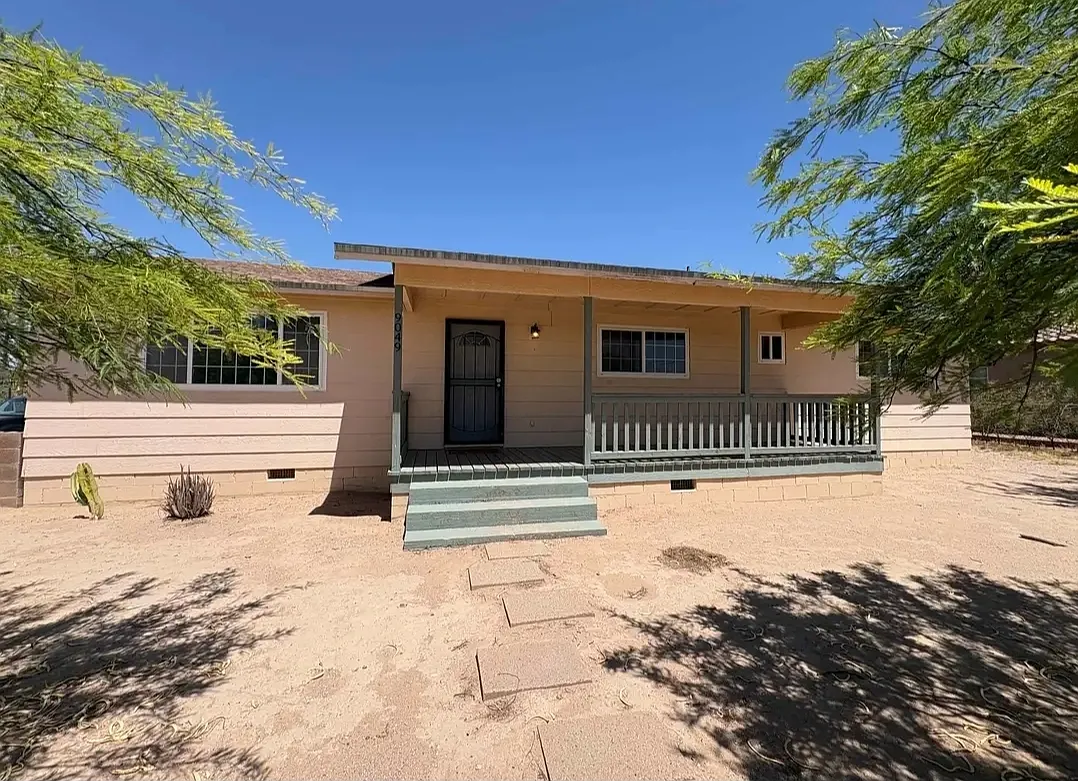 3 bed, 1481 sqft, $1,950 — Photo 1