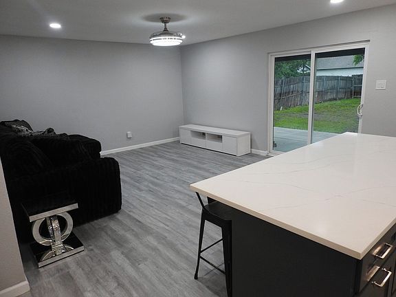 5th image of 7021 Southampton Dr