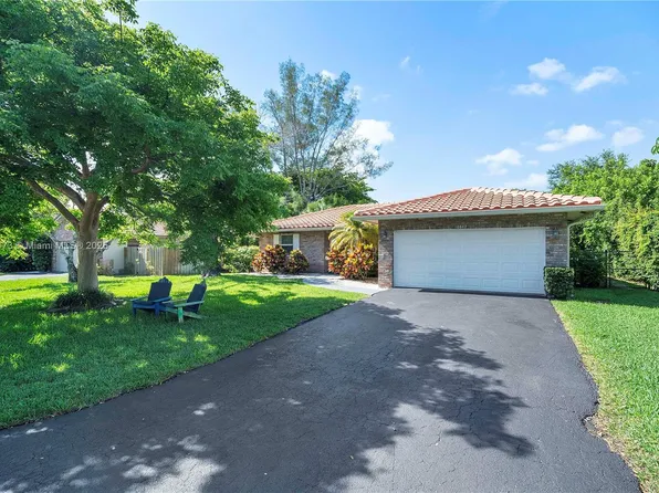 10842 NW 15th St, Coral Springs, FL 33071