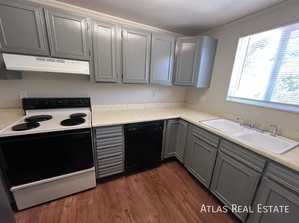 461 El Paso Blvd #J, Manitou Springs, CO 80829
