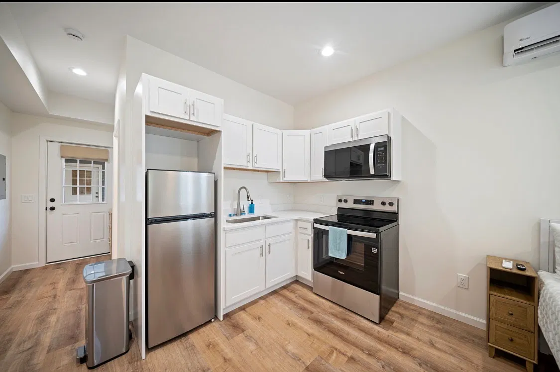 5069 Peachtree Ave — Photo 3