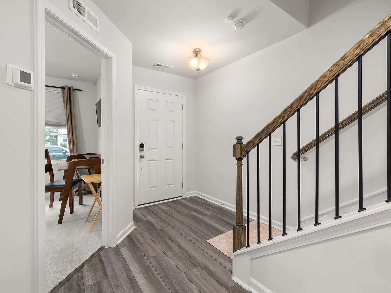 3 bed, 3.5 bath, 1733 sqft, $2,250 — Photo 4