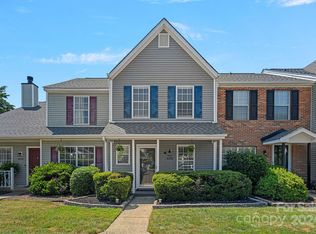 8228 Golf Ridge Dr, Charlotte, NC 28277