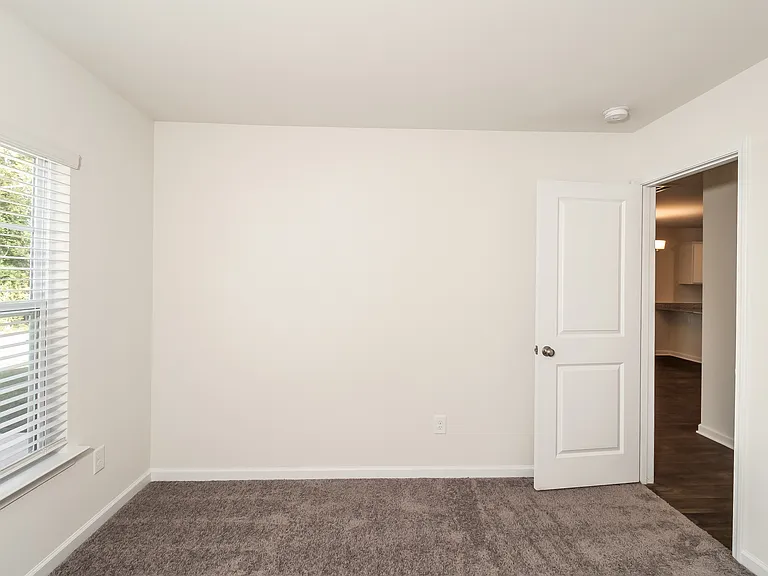 1304 Gardner St — Photo 10