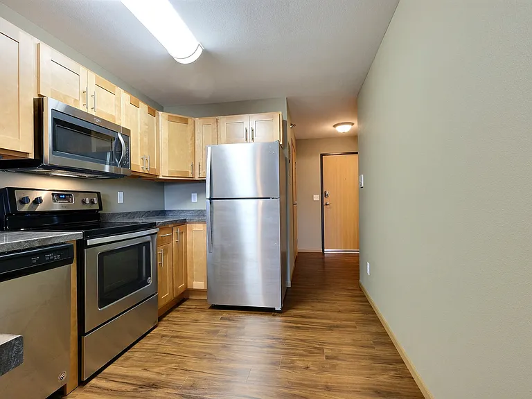 Fargo, ND Urban Plains Apartments | Kitchen