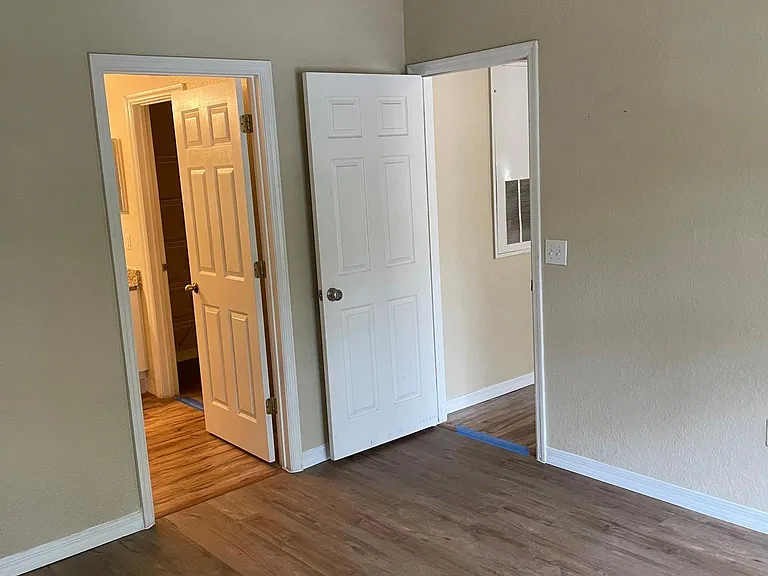 823 Grand Regency Point #202 — Photo 34