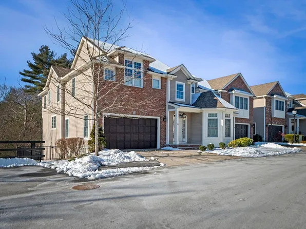 527 Salem St Unit 35, Lynnfield, MA 01940