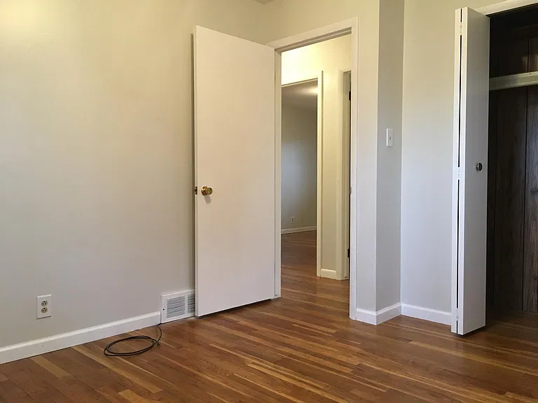 5260 Daniels Dr — Photo 18