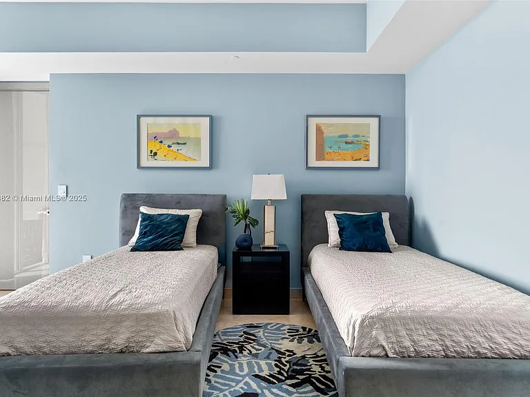 16001 Collins Ave #907 — Photo 14