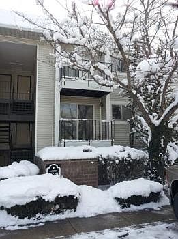 1st image of 1039 E Quail Vista Ln