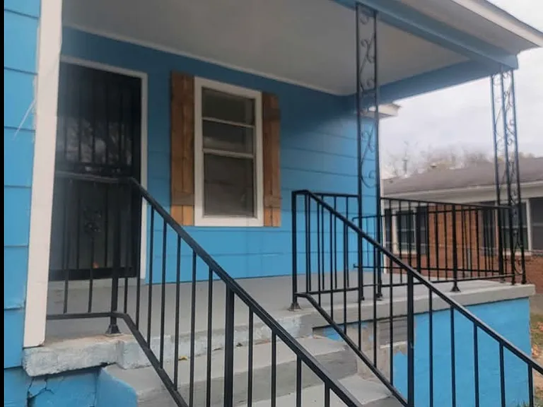 1242 Capital Ave — Photo 9