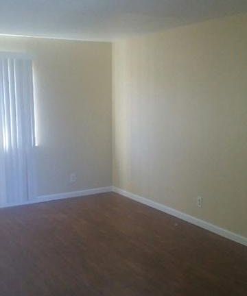 3rd image of 1530 Sanford Ave