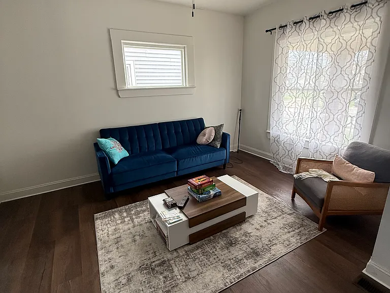 1471 E 118th St #2 — Photo 3