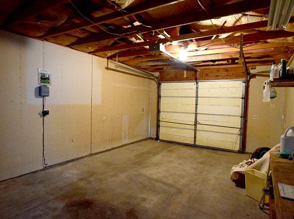 2nd image of 5185 E Hansen Ave