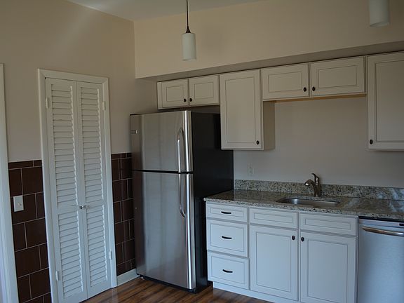 Kitchen Pantry West Side