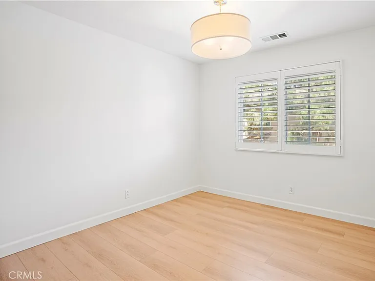 34 League — Photo 20