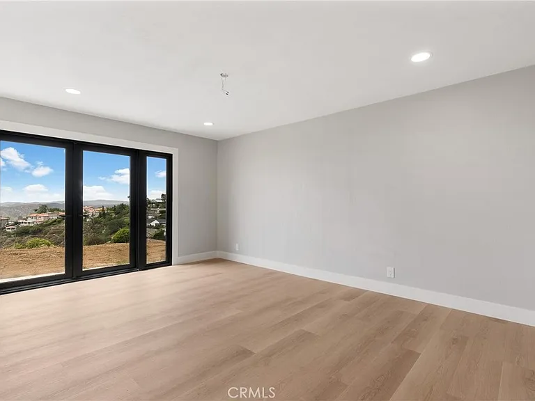 3019 Cresta Way — Photo 10