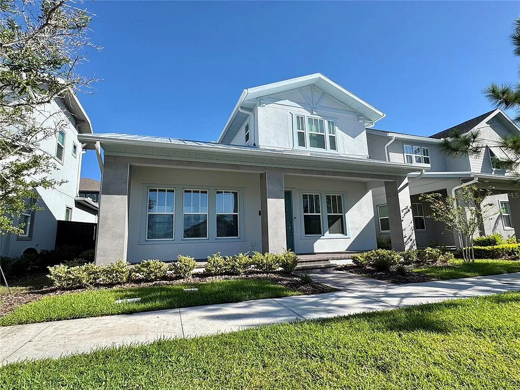 4 bed, 3.5 bath, 3000 sqft, $4,200 — Photo 2