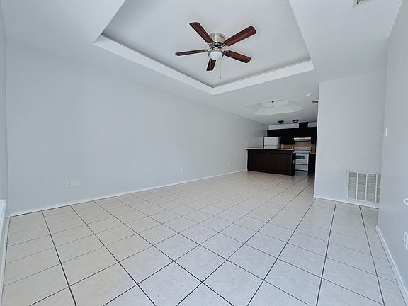 4th image of 1409 Prosperity Dr #2