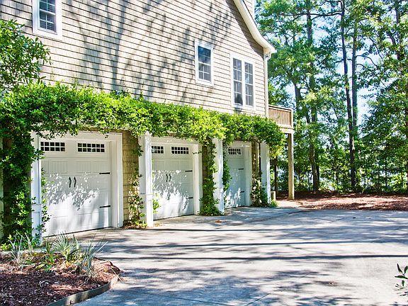 4th image of 415 Great Oaks Drive