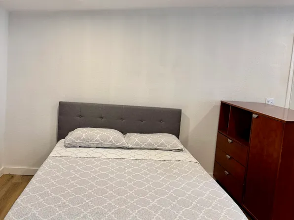 127 Loy Dr, San Antonio, TX 78228