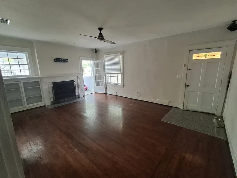 79 S Lafayette St — Photo 22