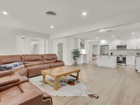 6313 Walburn Ct, Fort Worth, TX 76133