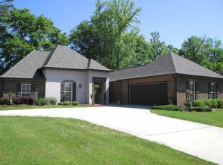 119 Bridgeton Cir, Canton, MS 39046