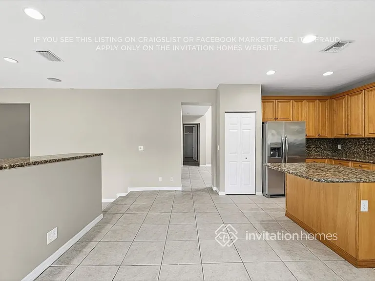 5817 NW 125th Ave — Photo 11