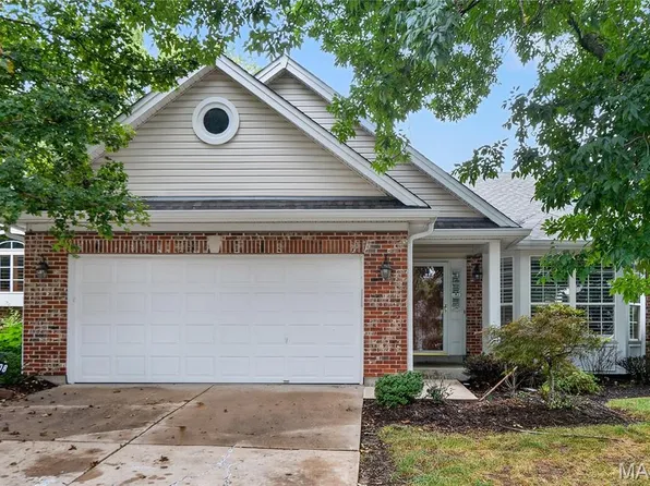 13108 Walden Woods Ct, Saint Louis, MO 63146