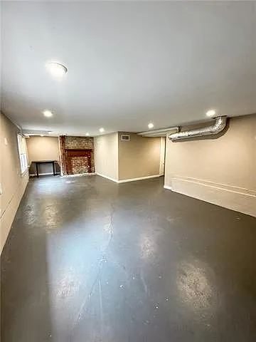 1 bed, 1.5 bath, 1500 sqft, $1,300 — Photo 2
