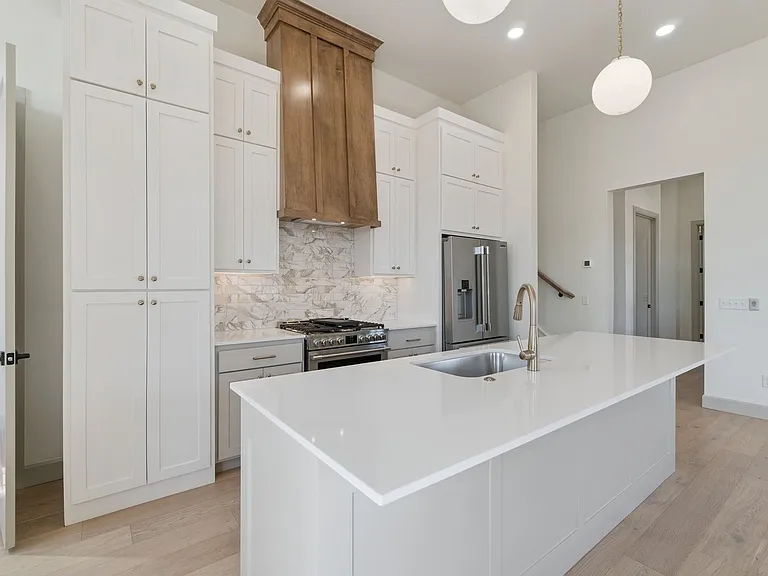 18835 Selah Way — Photo 16