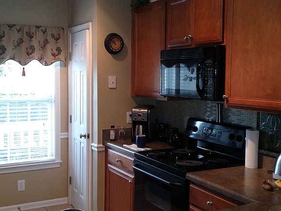 Ceramic flooring, pantry